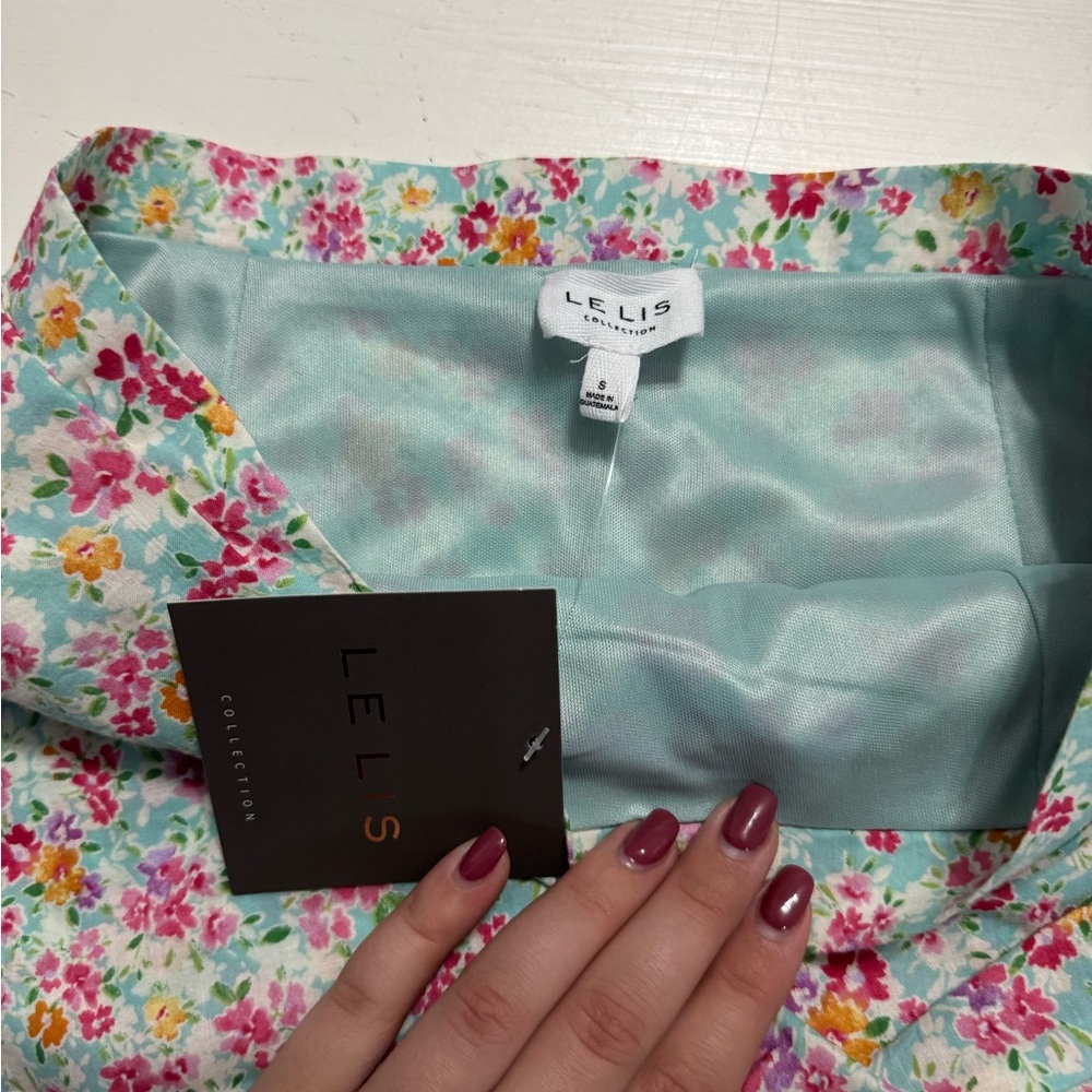Floral Mini Skirt - Picture 3 of 3